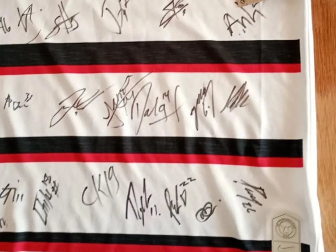 Billede 3 - FCM trøje med 25 autografer