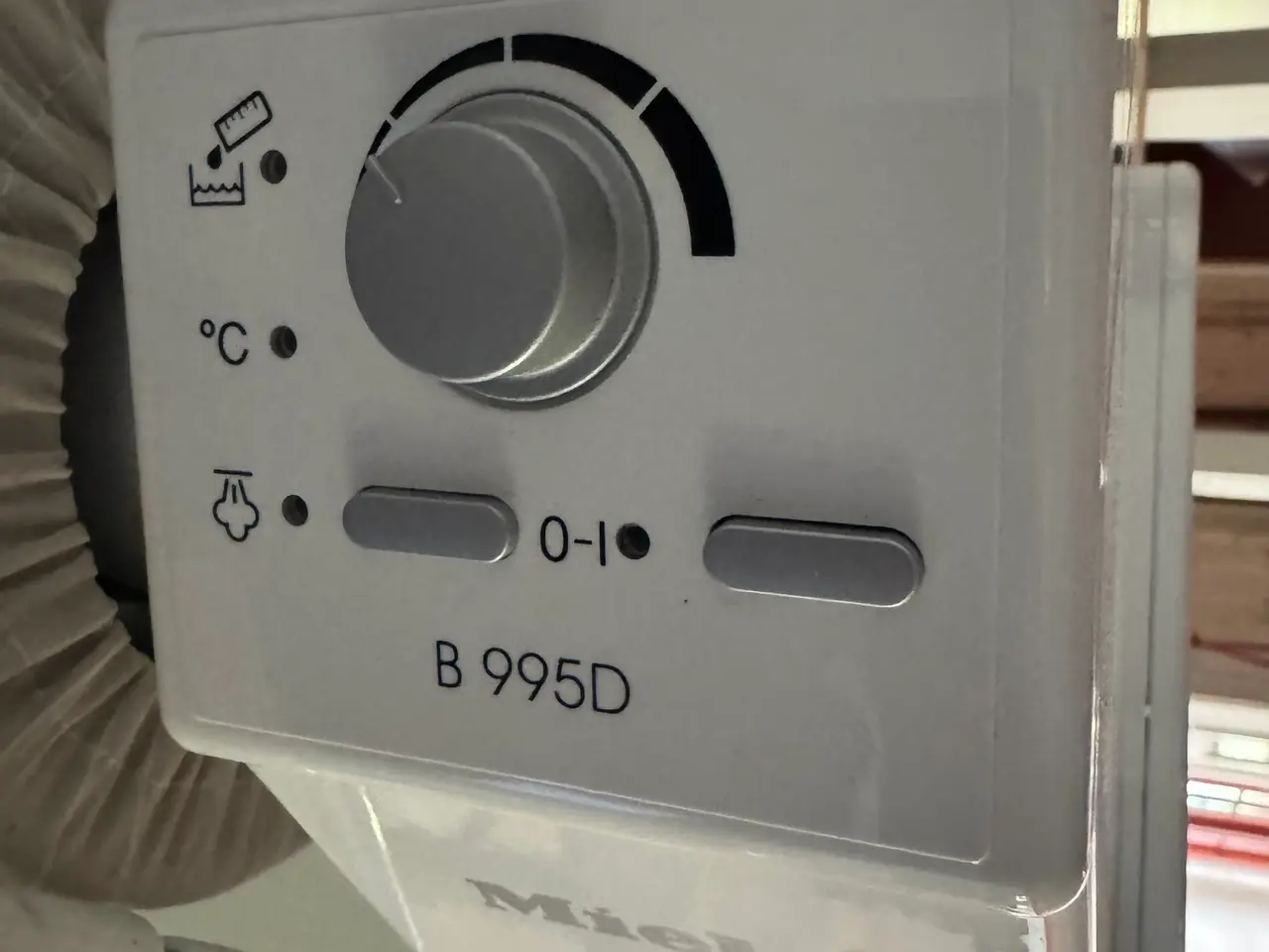Billede 3 - Miele strygerulle B 995 D med dampfunktion