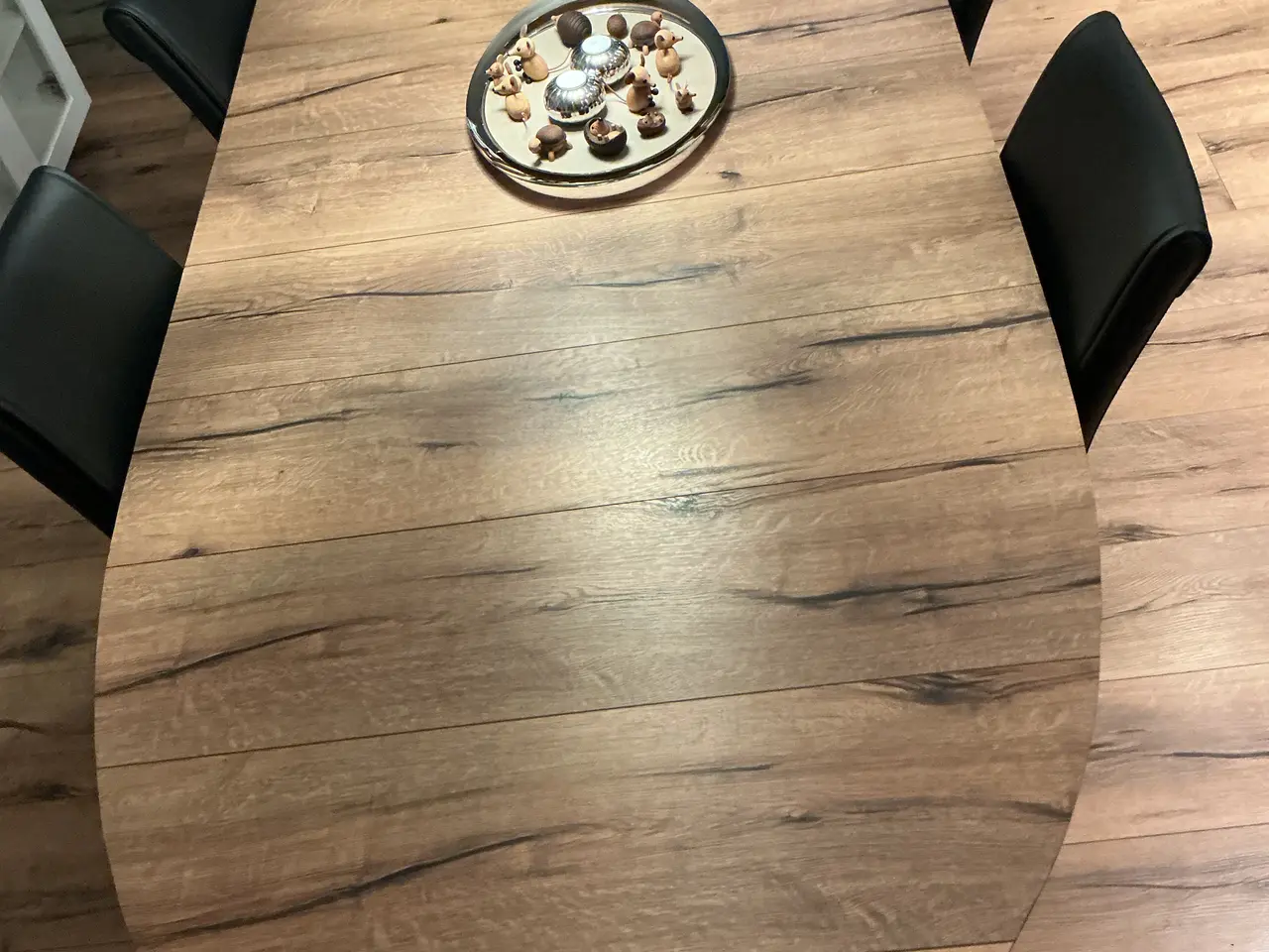 Billede 1 - Spisebord med laminat
