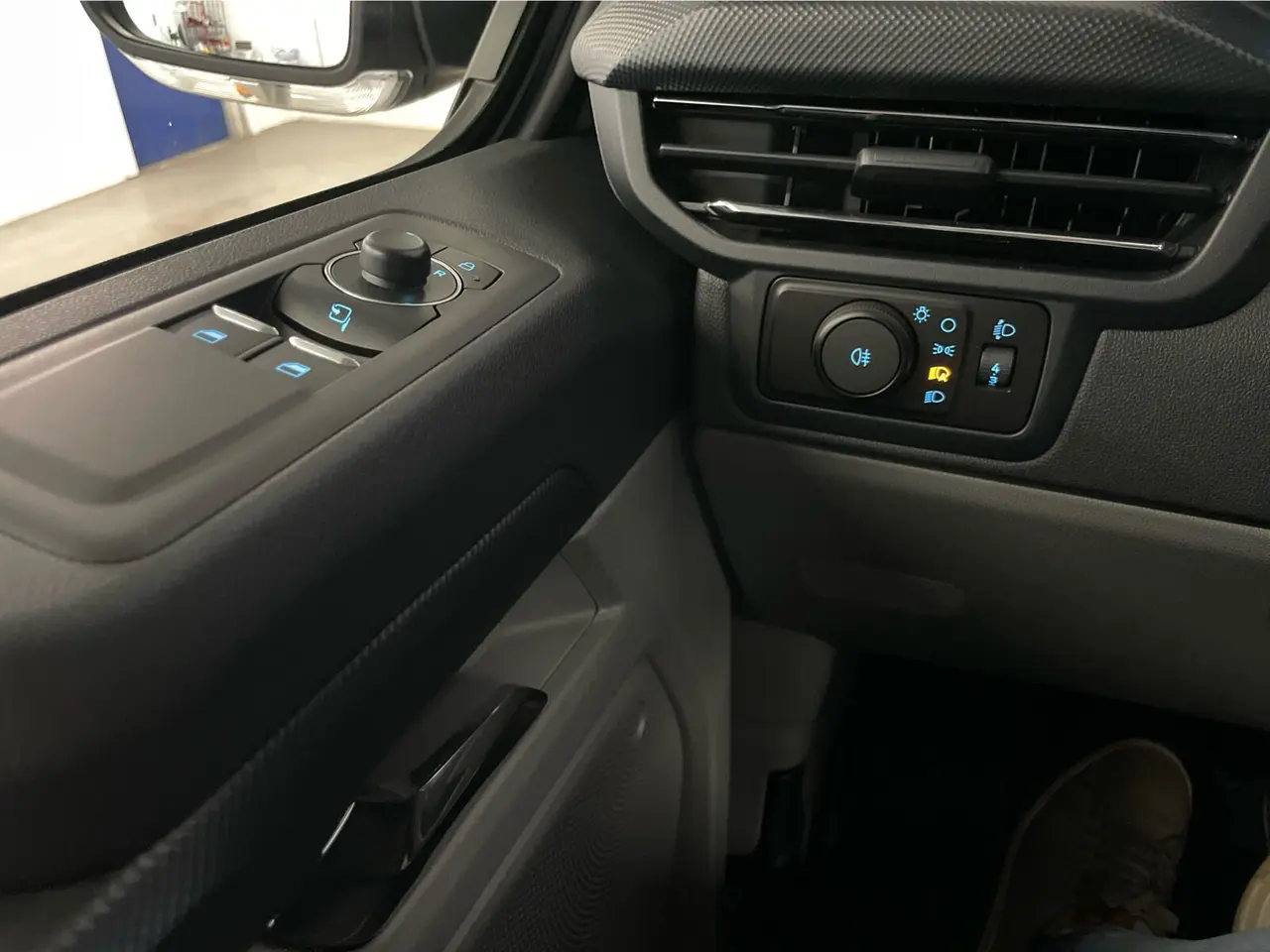 Billede 18 - Ford E-Transit Custom 320 L1 71 Limited