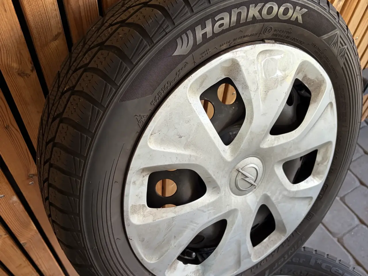 Billede 2 - Hankook Vinterdæk med fælg