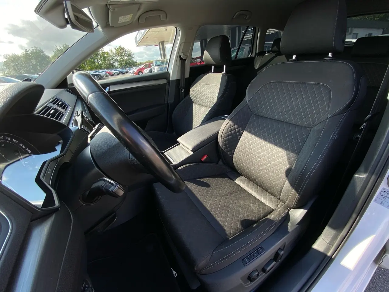 Billede 10 - Skoda Superb Combi 2,0 TDI Style 150HK Stc 6g