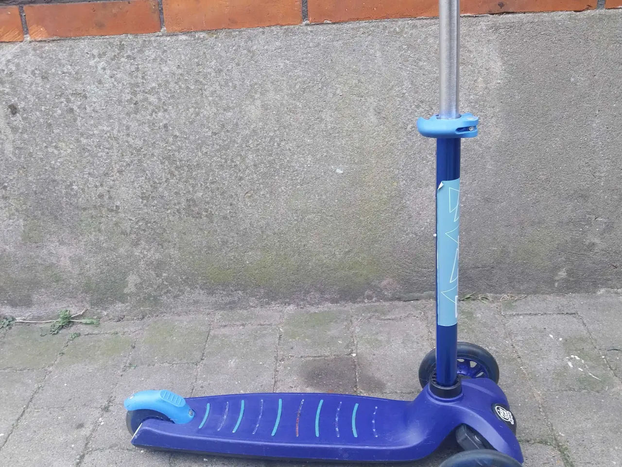 Billede 1 - Playtive junior løbehjul.