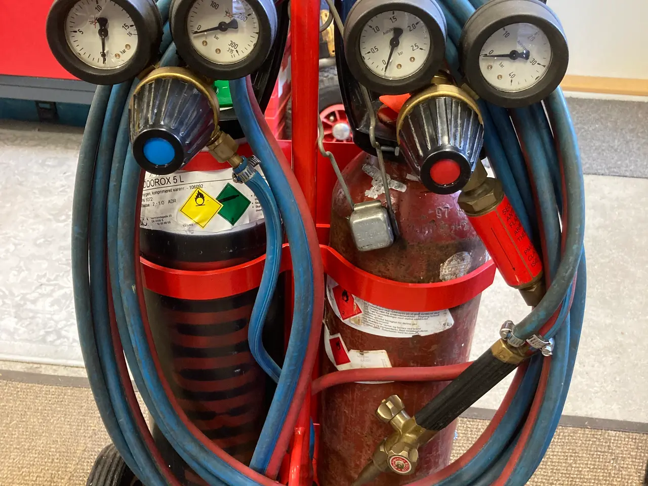 Billede 8 - Gas og ilt sæt med 5L ejendoms flasker