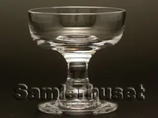 Almue, hvid Likørglas. H:65 mm.