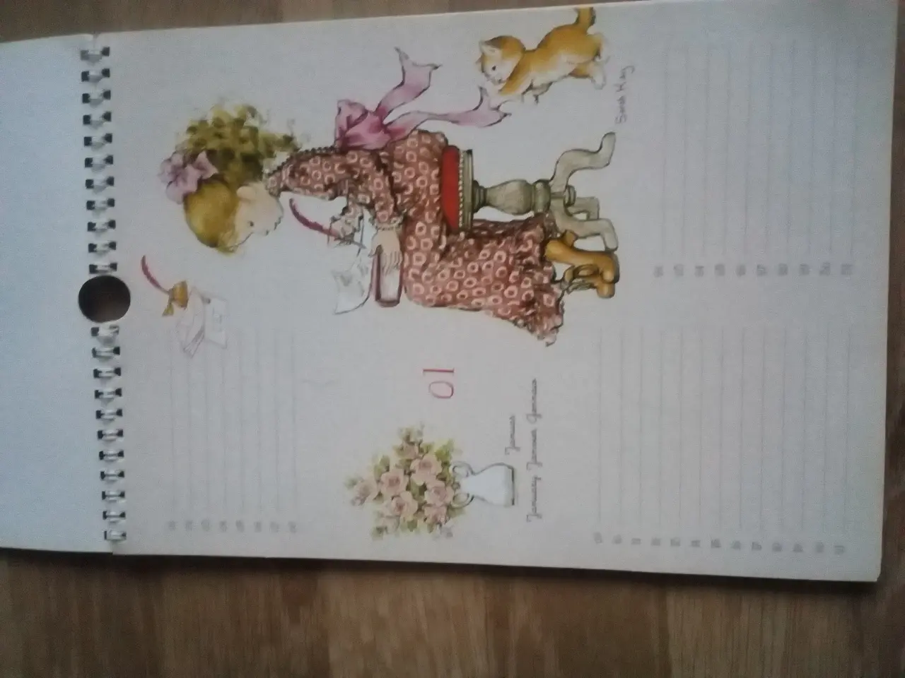 Billede 10 - Sarah Kay figurer,krus,blyanter,notesbog,kalender