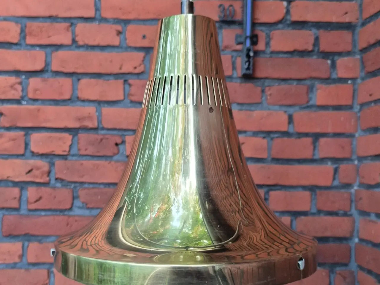 Billede 7 - Smuk svensk designerlampe i skinnende messing