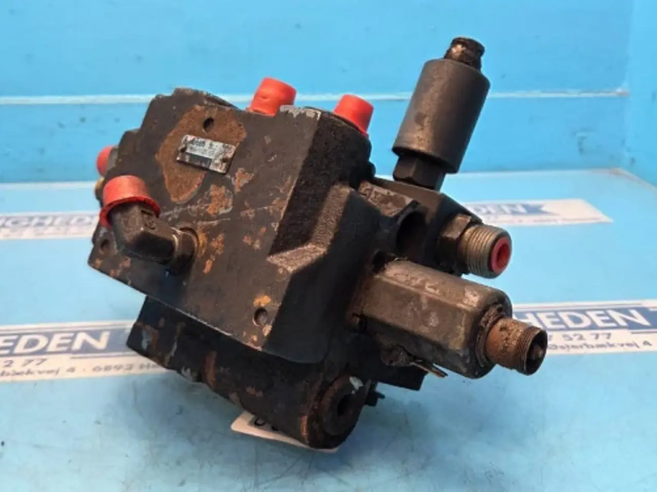 Billede 15 - Case 8010 Hydraulikventil 87313989