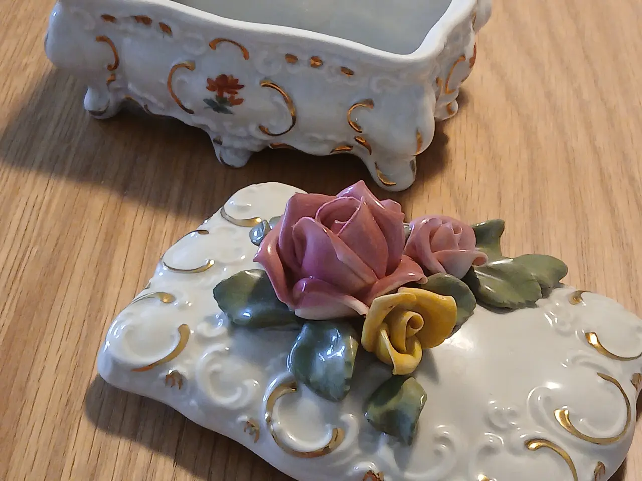 Billede 3 - Fuldstændig intakt luksus Dresden porcelænsskrin m