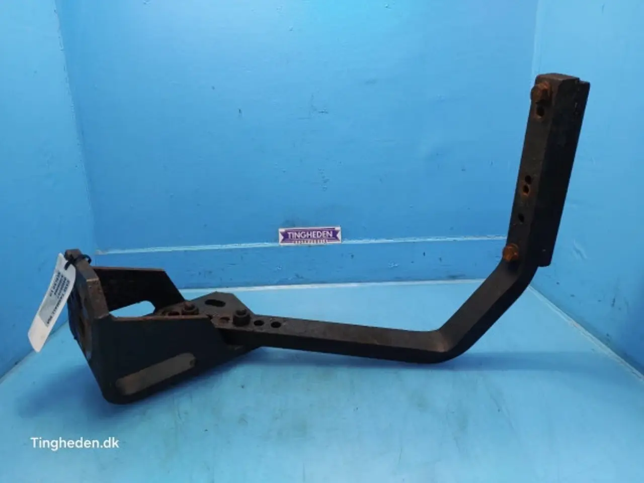 Billede 4 - Case Farmall 95A Hjulskærm Beslag L. 84606297