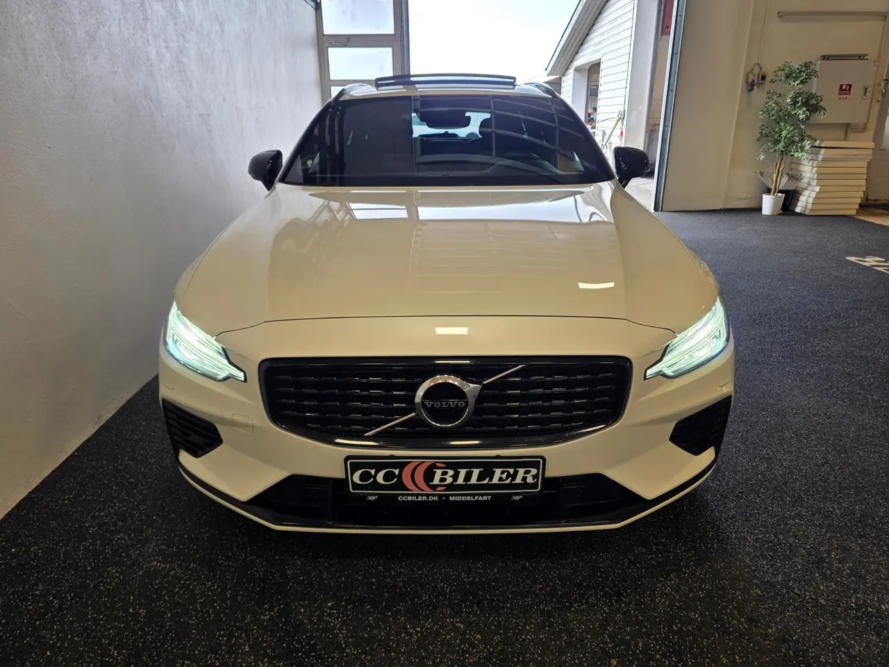 Billede 3 - Volvo V60 2,0 T8 ReCharge R-Design aut. AWD