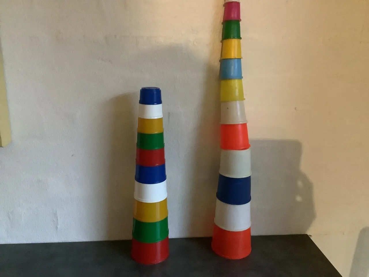 Billede 2 - Stabelkopper i plastik til børn