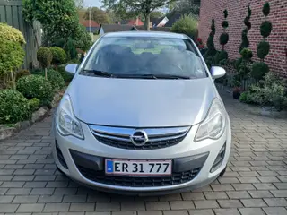 Opel Corsa 1.0i 2012