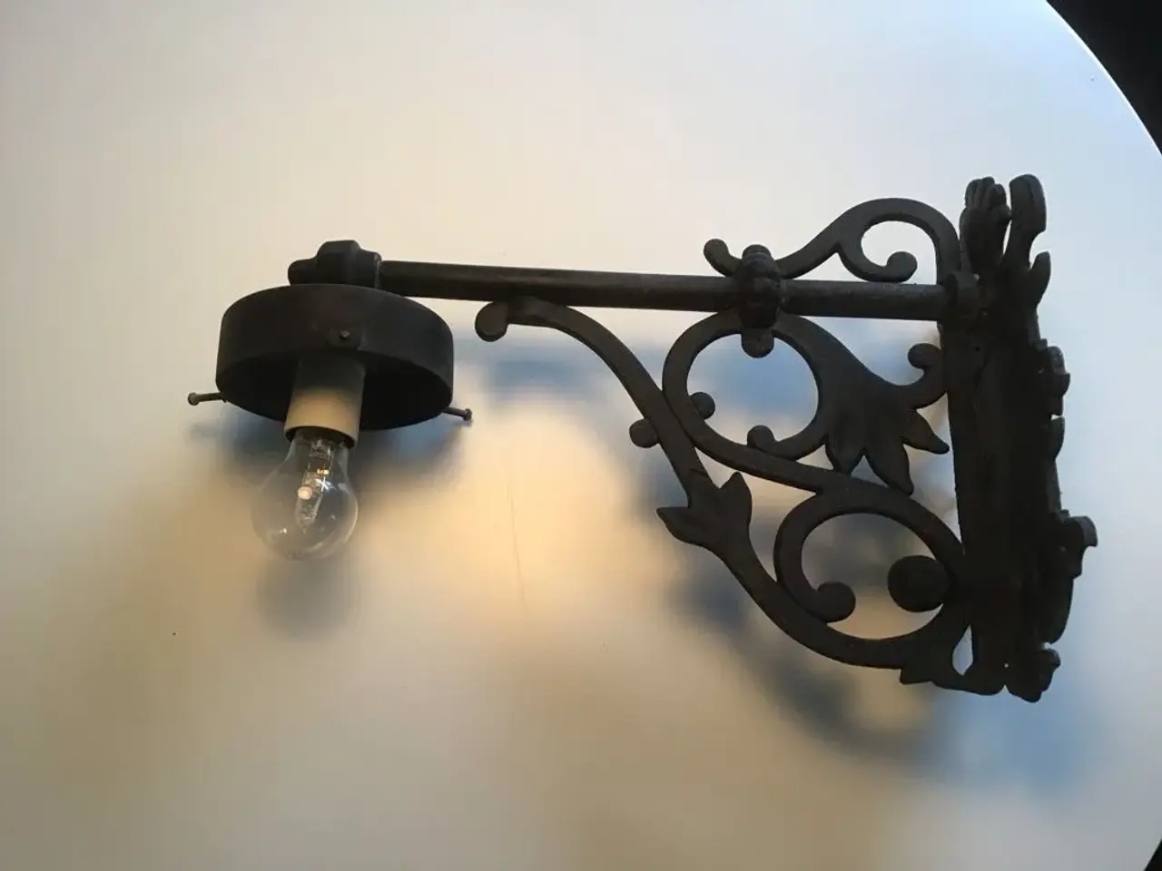 Billede 2 - Ældre smedejerns lampe