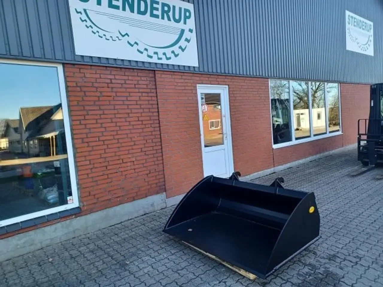 Billede 1 - Kirk SVENSKER/PLANERSKOVL