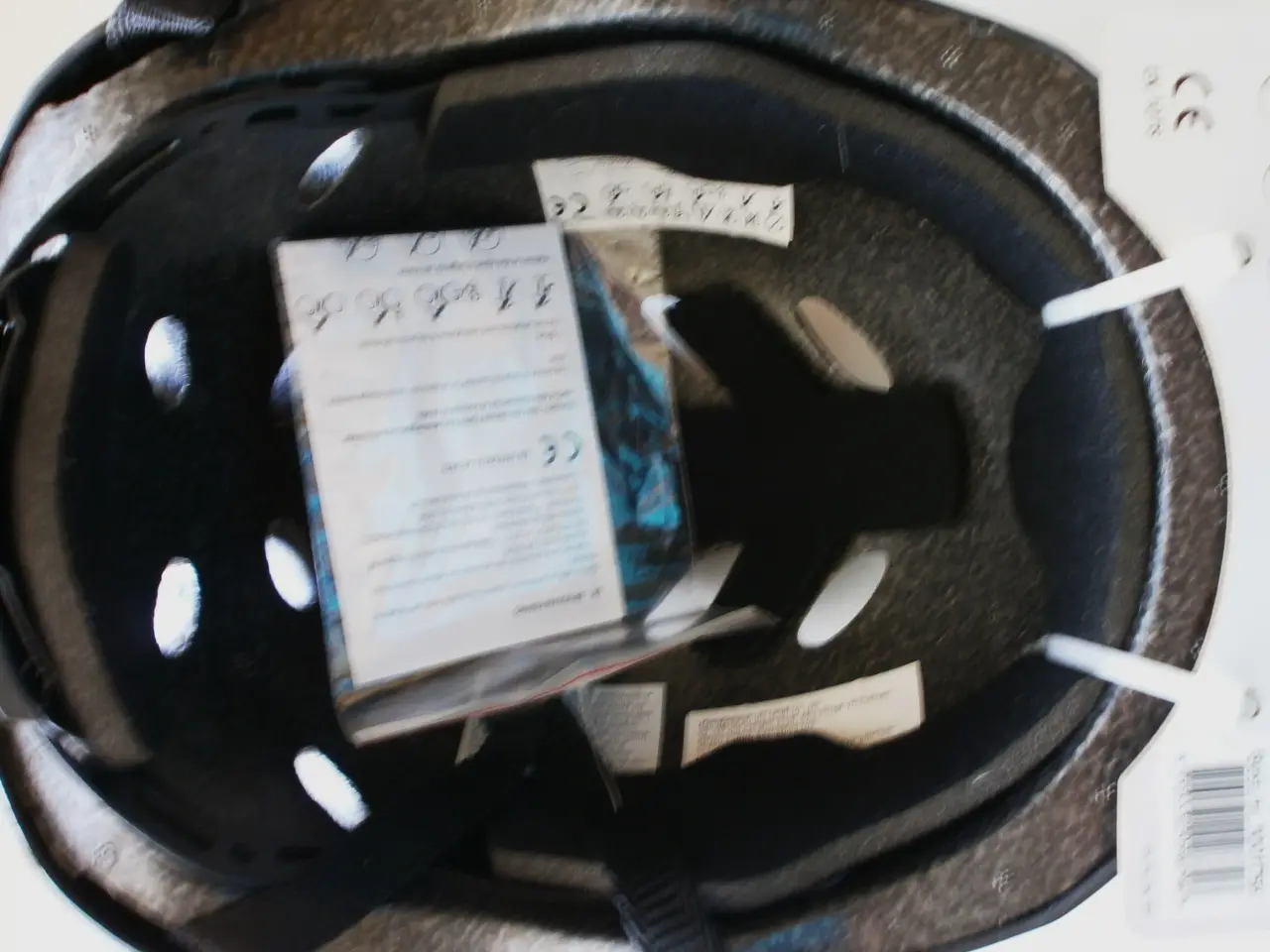 Billede 4 - 2 sk. NYE SKATER-, CYKELHJELM, sort, str. 55-59 cm