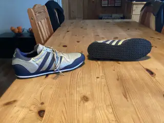 Kondisko og Sandaler STR 44