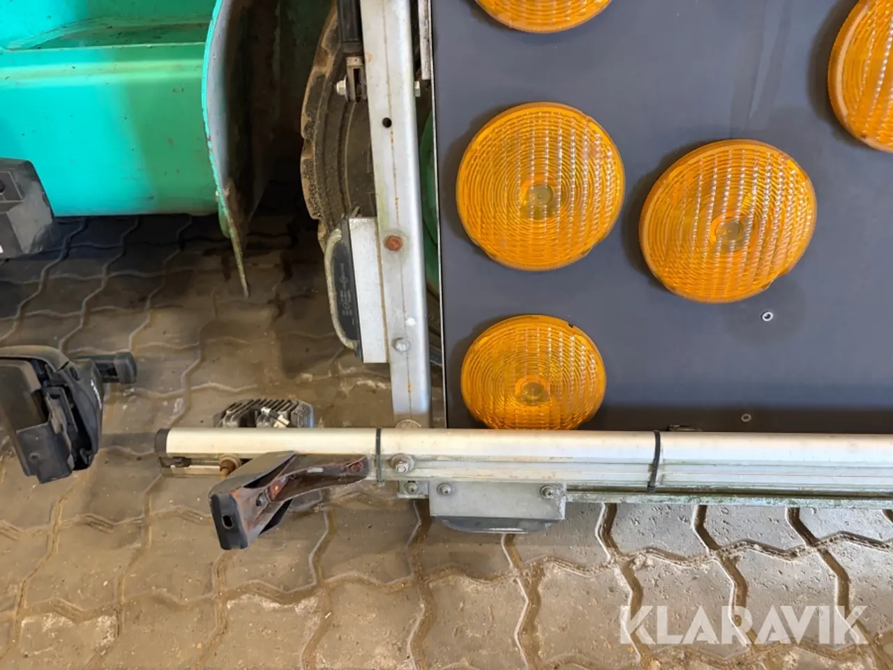 Billede 7 - LED lys-/pilskilte 2 Styk