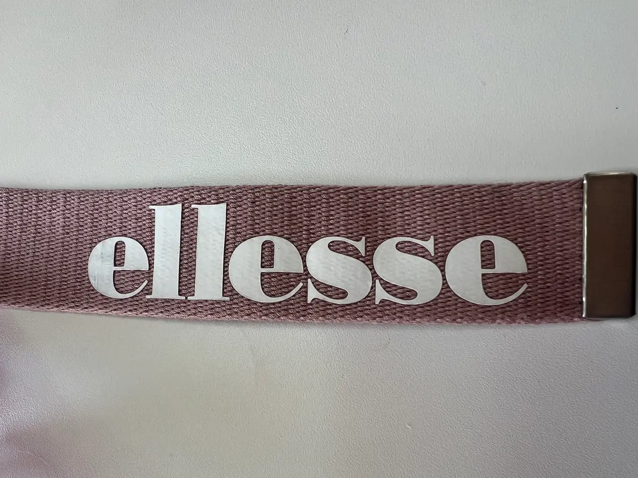Billede 5 - Nyt og Ubrugt Ellesse Bælte i Rosa (Længde: 84,5 C