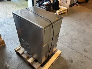 Isterningemaskine  SMEG
