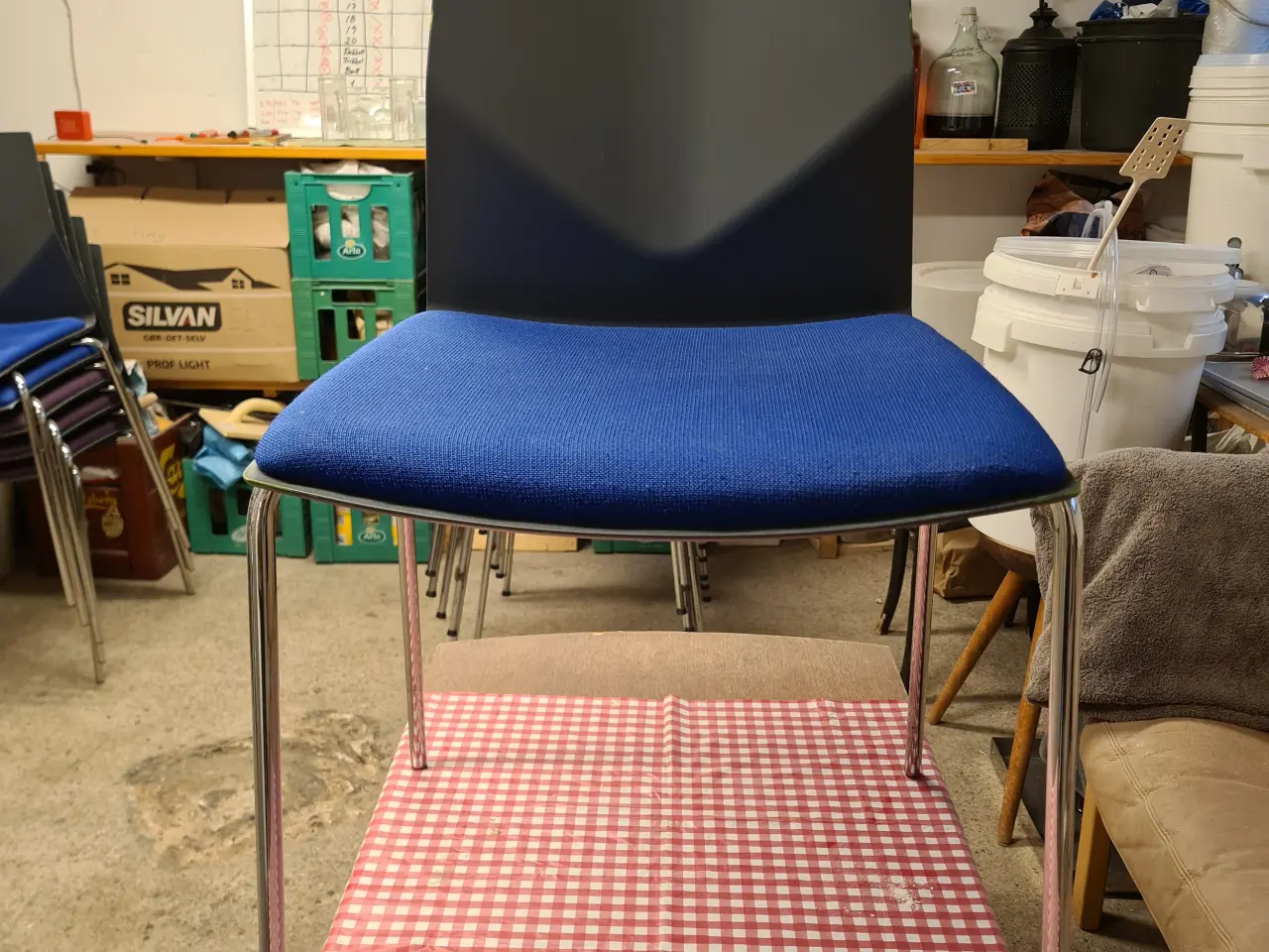 Billede 3 - Kantinestole, FOUR Design sort/blå-lilla Polstrede