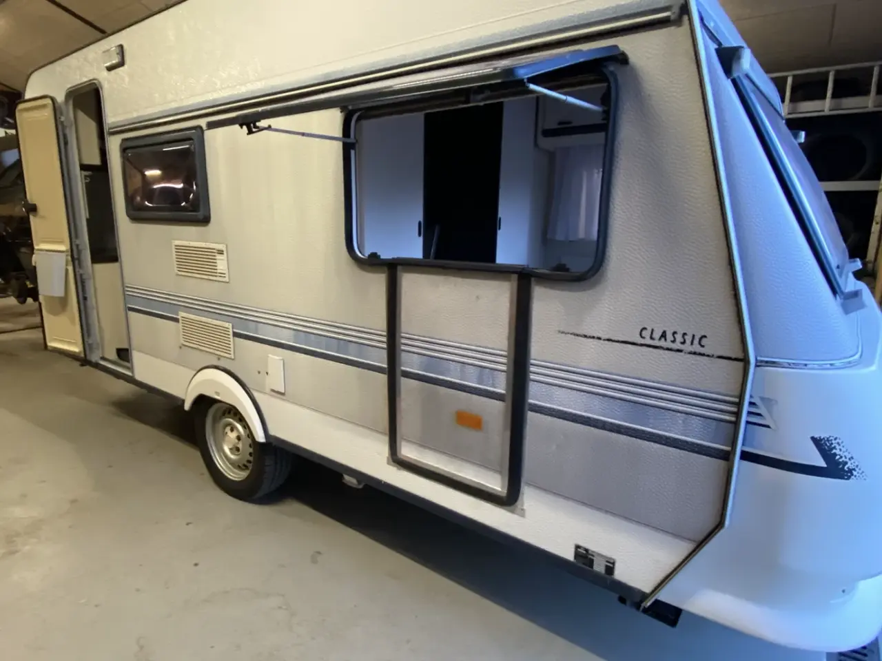 Billede 1 - Motocross campingvogn