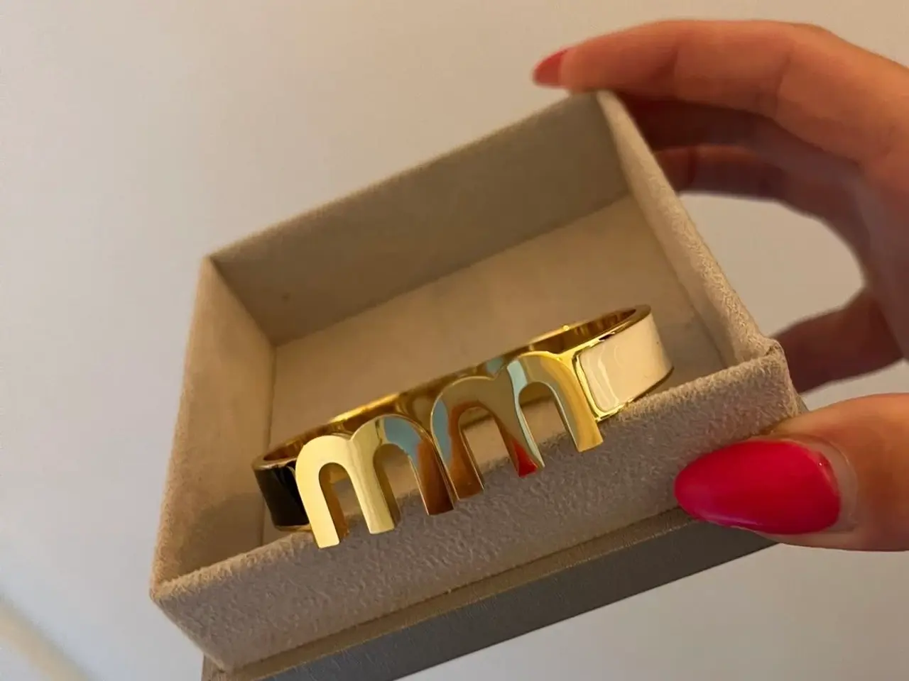 Billede 1 - Smukt MM armbånd