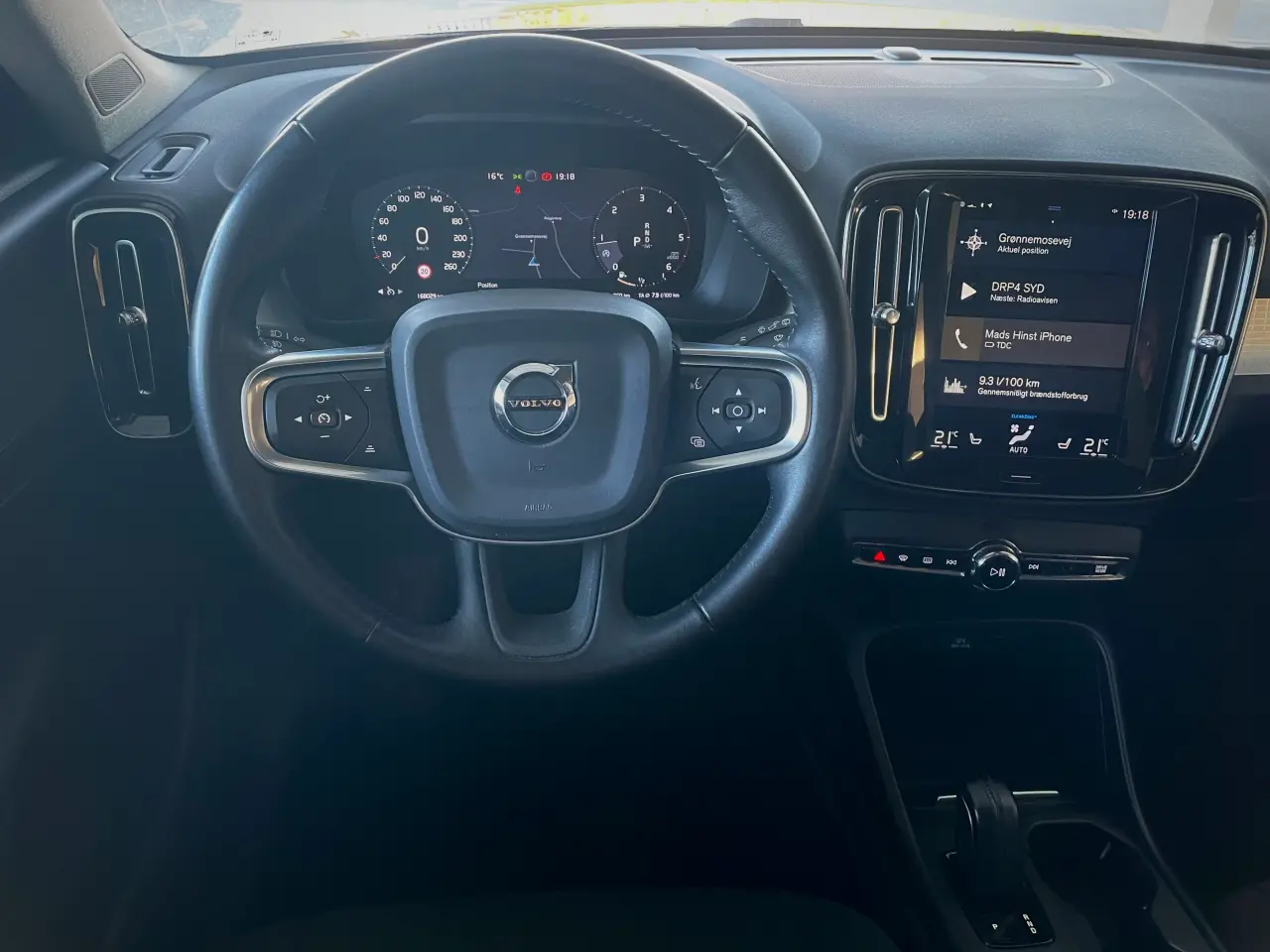 Billede 15 - VOLVO XC40 med aut. gear og træk