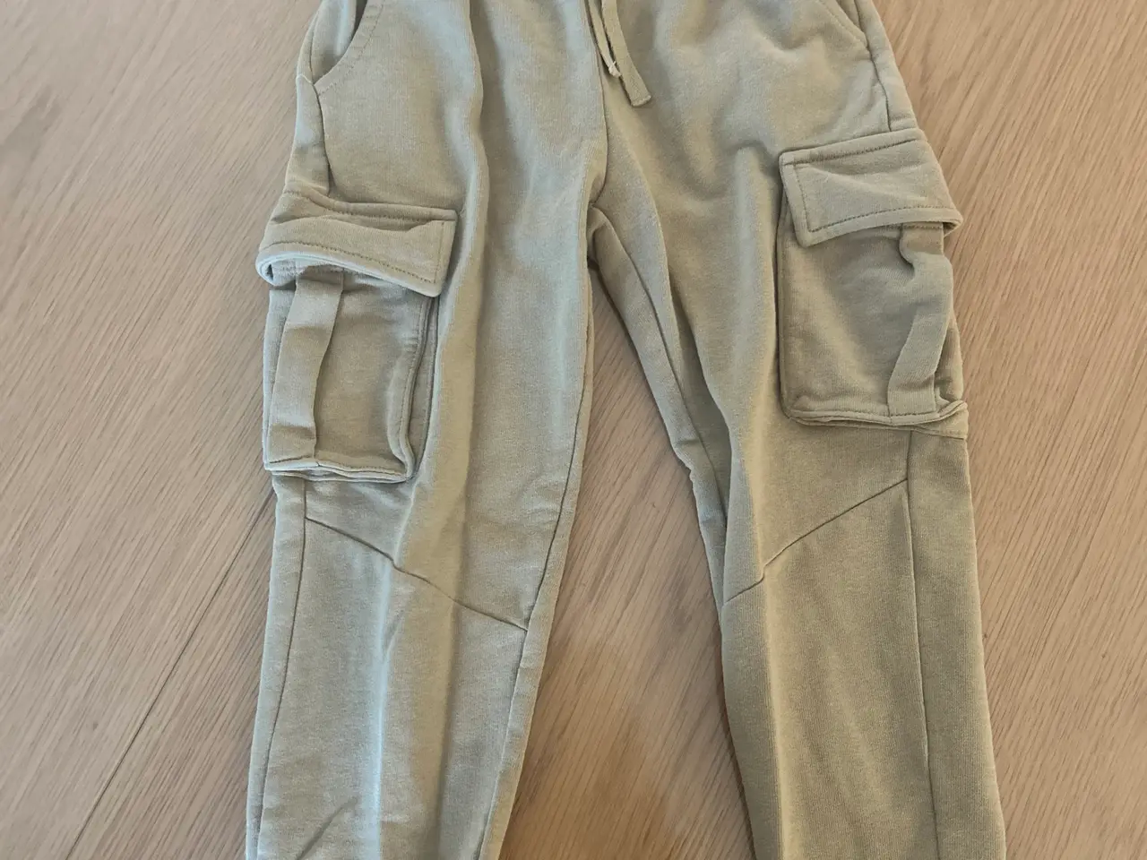 Billede 11 - Bukser 20 kroner stykket 