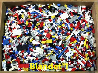 Blandet Lego  8,7 kg.    8,1 kg.   og   5,8 kg.