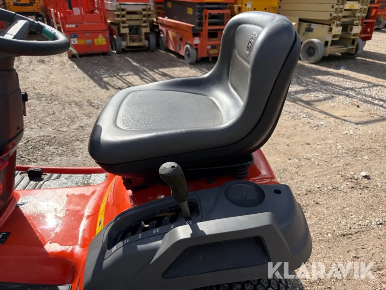 Billede 12 - Græsslåmaskine Husqvarna LTH 154