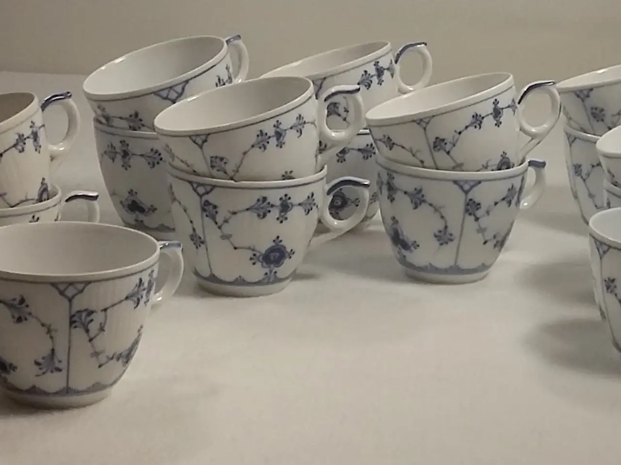 Billede 2 - ROYAL COPENHAGEN, MUSSELMALET KAFFESTEL