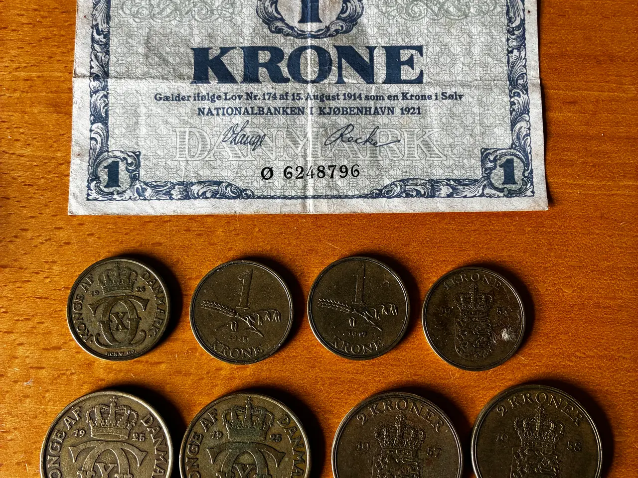 Billede 1 - Gamle danske 1 og 2 kroner (8 mønter og 1 seddel)