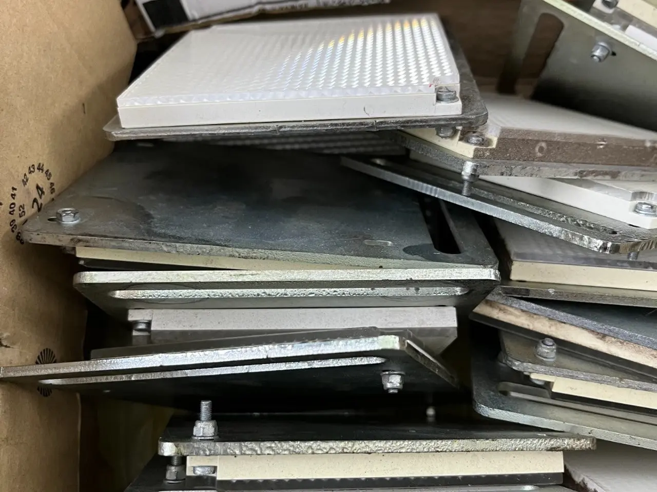 Billede 5 - parti of 20 Retro-Reflector Plates 10x10 cm