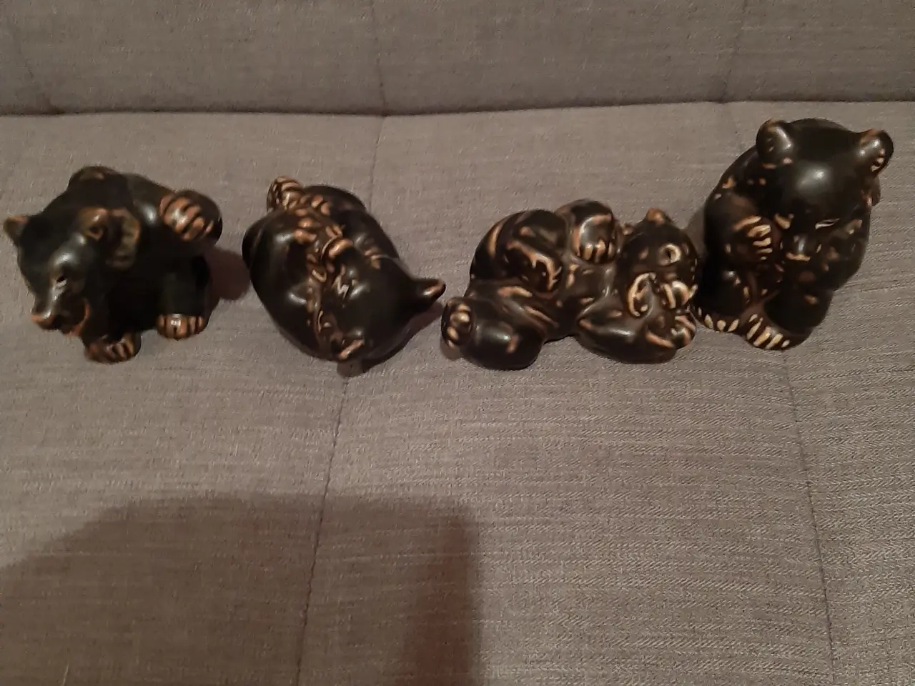 Billede 1 - Kgl.4 Bjørneunger de almindelige.