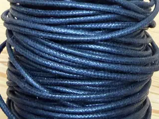 Sort, flettet smykkesnor, ca. 2 mm Ø
