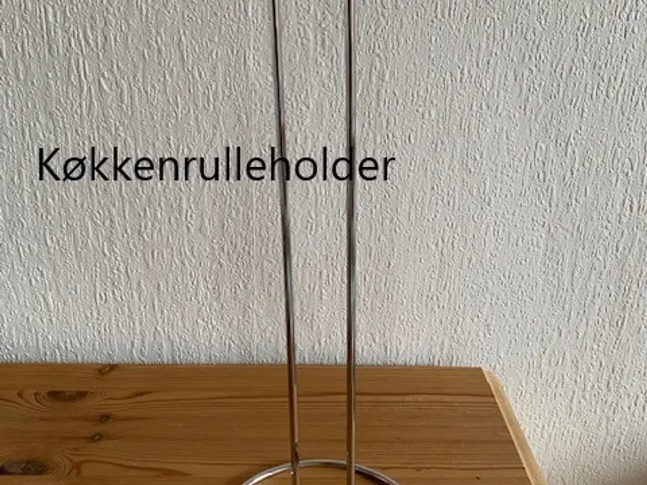 Billede 1 - Køkkenrulleholder i metal - begrænset brugt/som ny