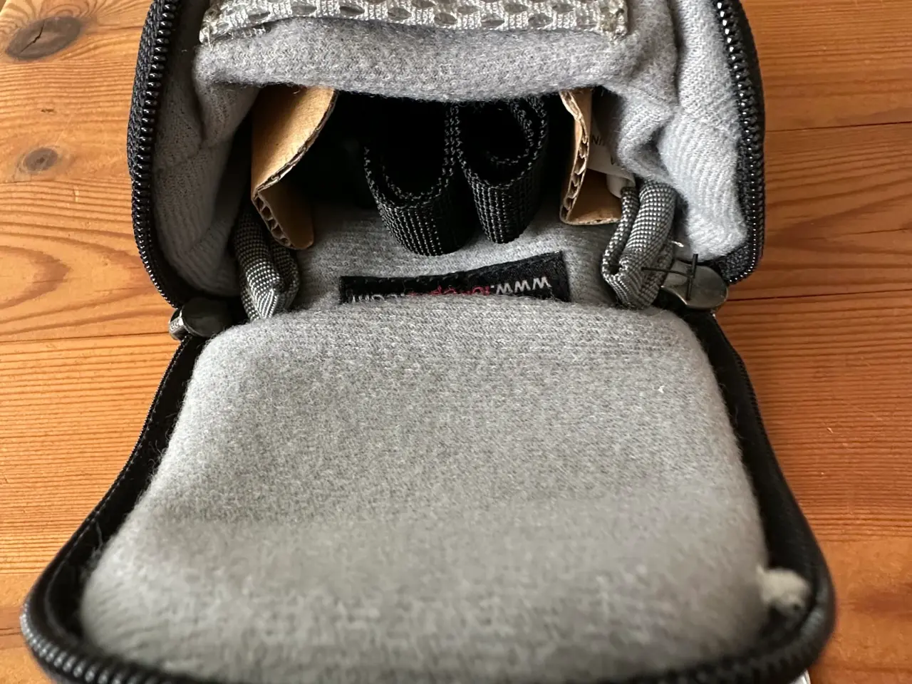 Billede 2 - Kamerataske – Lille bæltetaske, Lowepro D-Res 10