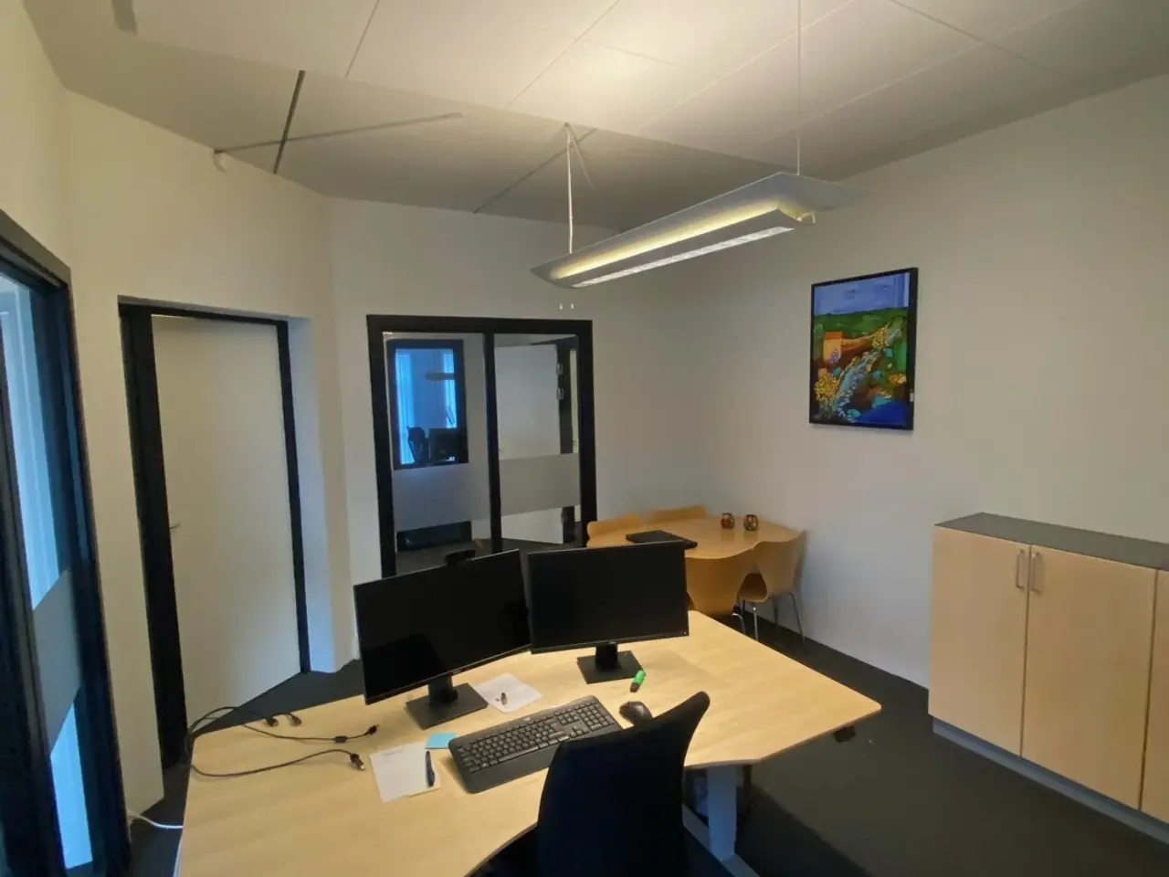 Billede 2 - 19m2 kontor med god plads og 8 stk. Clever P-pladser