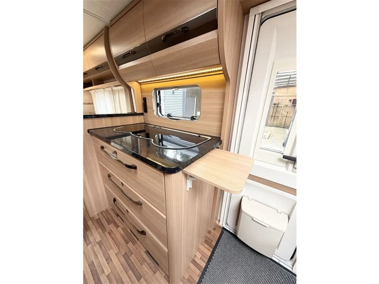 Billede 16 - 2015 - LMC Musica 520 D Franskseng-Gulvtemp.-Mover-Telt