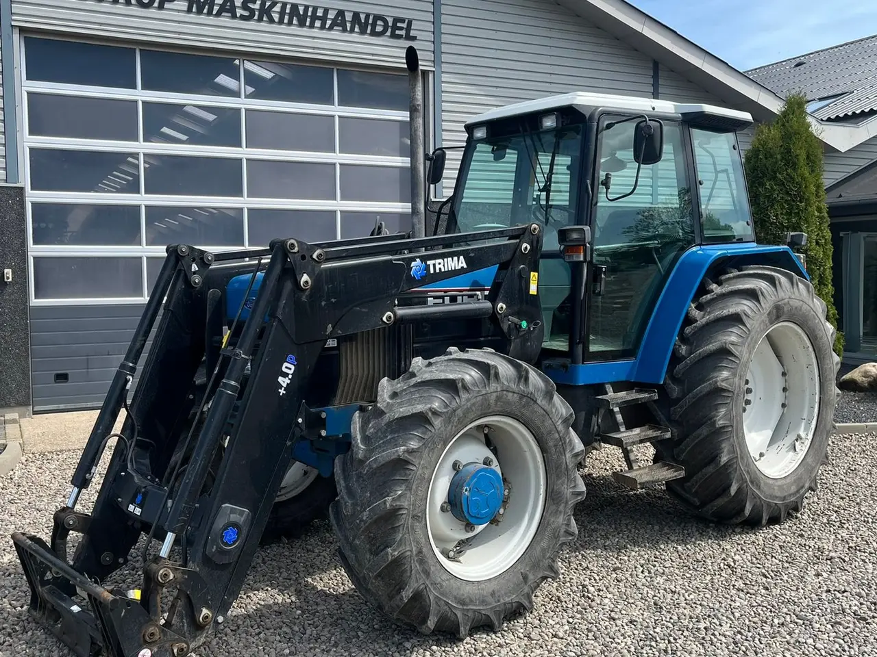 Billede 2 - New Holland 8240 SLE med frontlæsser