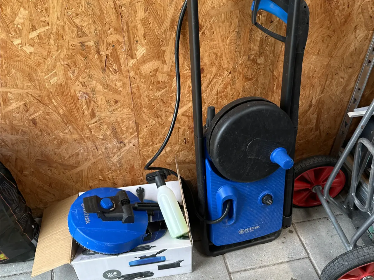 Billede 1 - Nilfisk Core 140 inkl patiocleaner mv