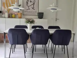 Hvidt solidt spisebord