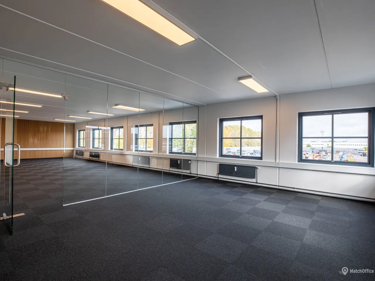 Billede 1 - 1503-12: Stensmosevej 24F, 1. & 2. sal. - 290 m2