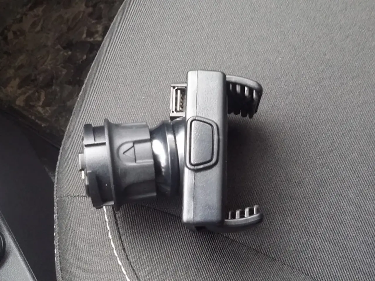 Billede 5 - ORIGINAL DACIA/RENAULT MOBIL HOLDER