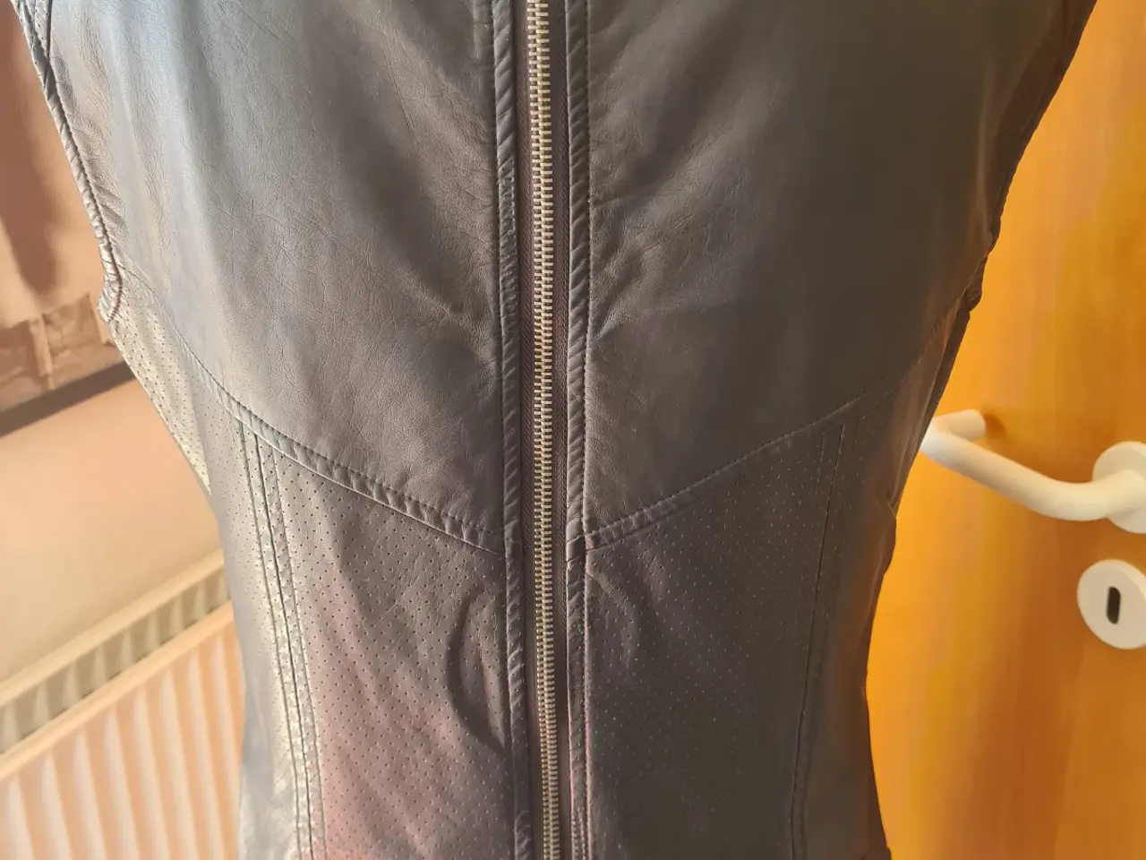 Billede 5 - Redwood PU kjole str 42