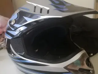 Motocroshjelm