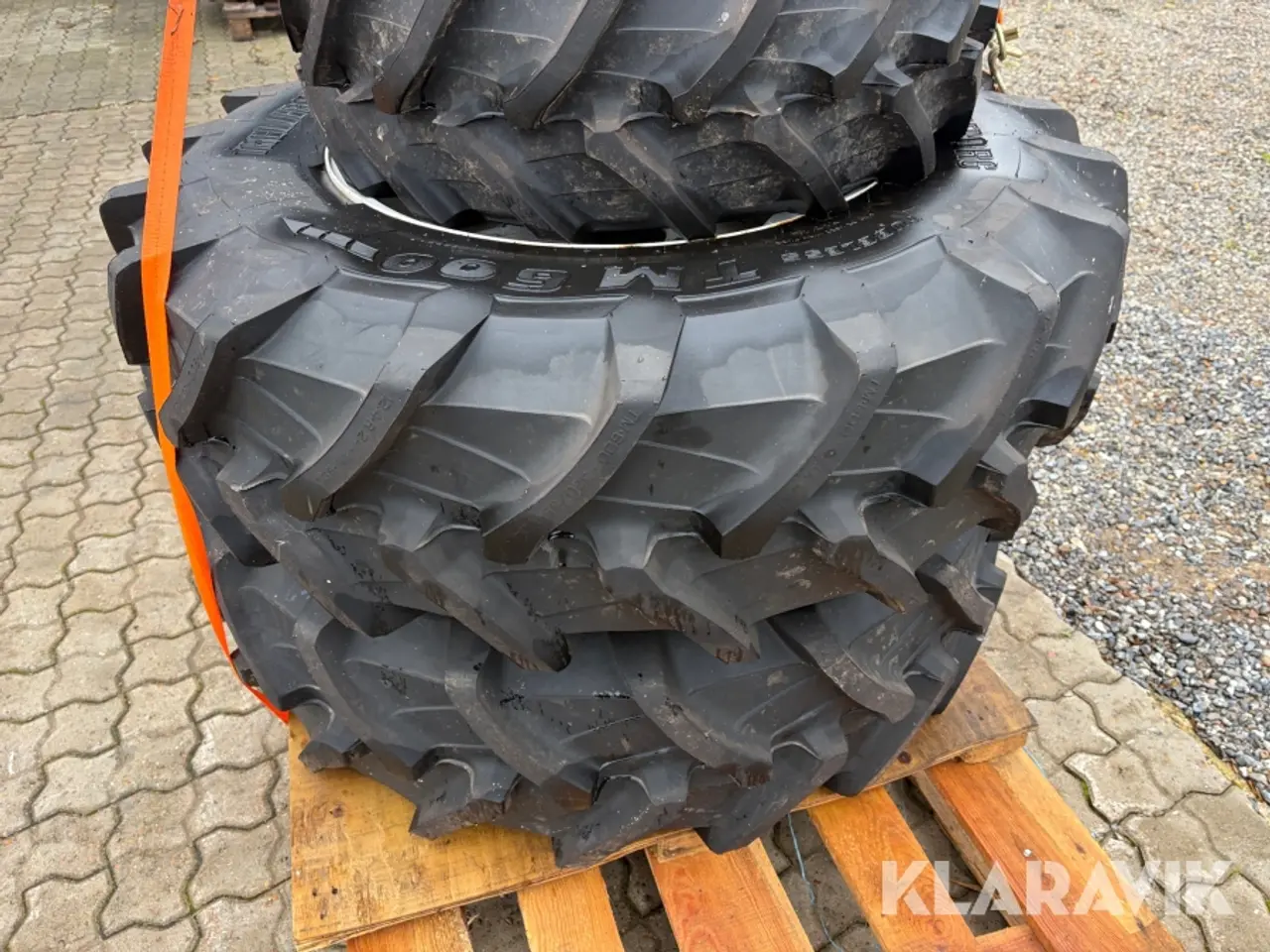 Billede 9 - Kompakttraktor dæk 2 styk 260/70 R16 og 2 styk 320/85 R