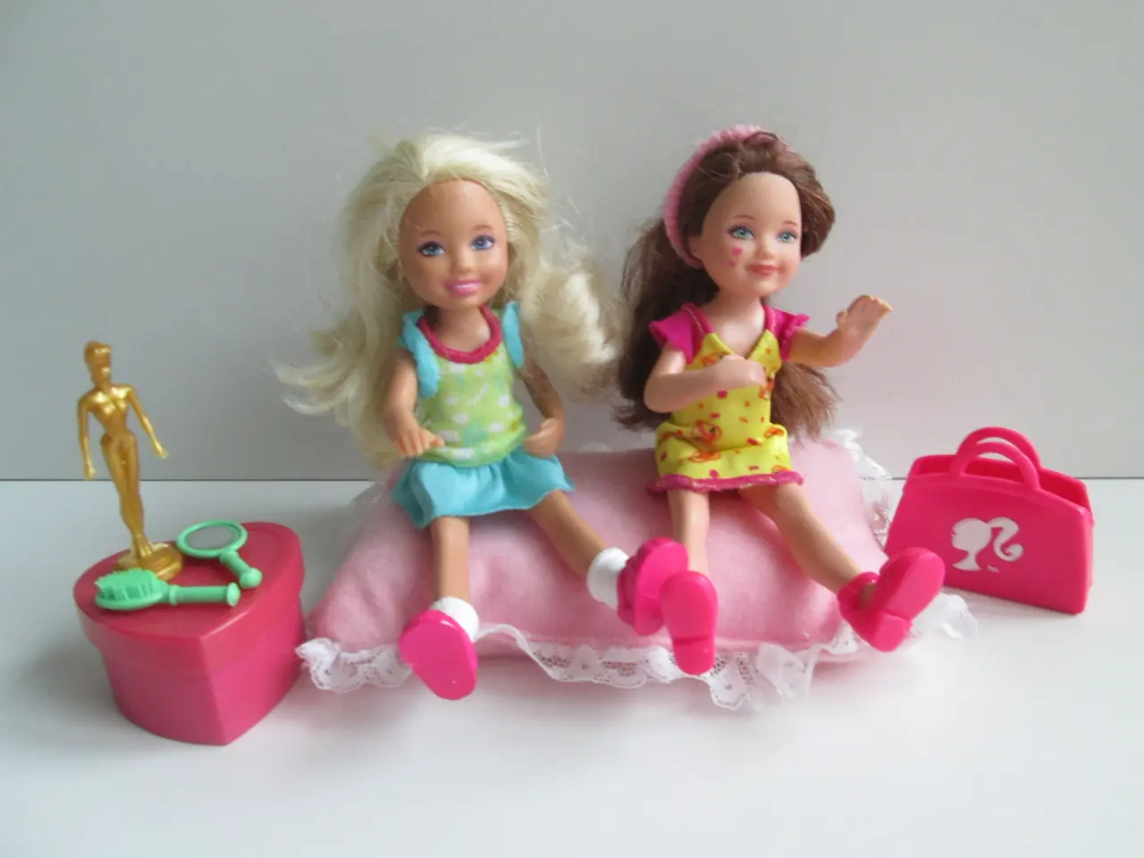 Billede 1 - 2 Barbie Minidukker