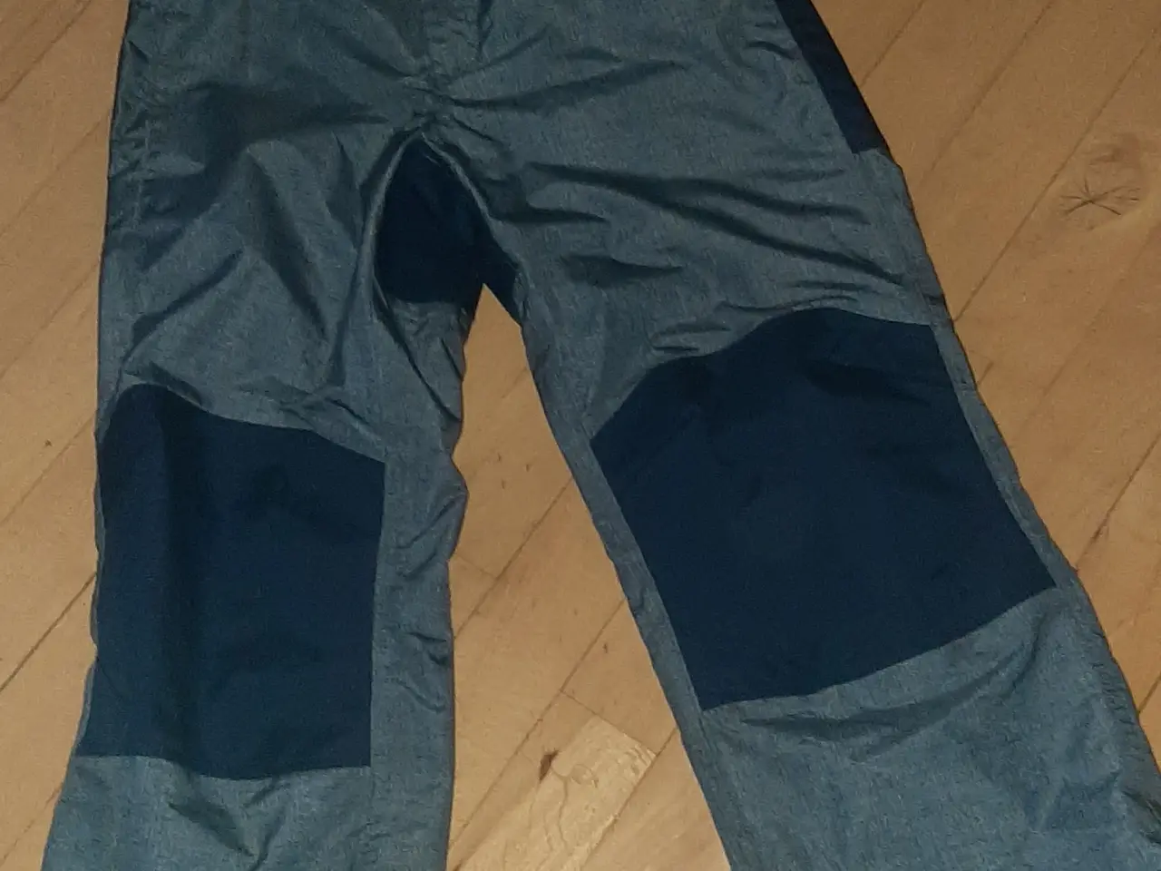 Billede 3 - Buks: Regn/vindtæt-Everest- drenge buks. Str: 140